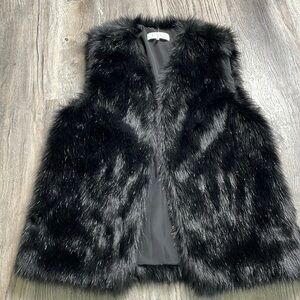 WAYF Where Are You From Women’s Black Faux Fur Fuzzy Vest, size XS